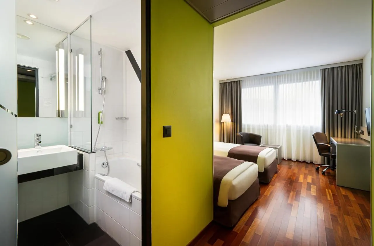 Hotel Holiday Inn Zuerich Messe By Ihg