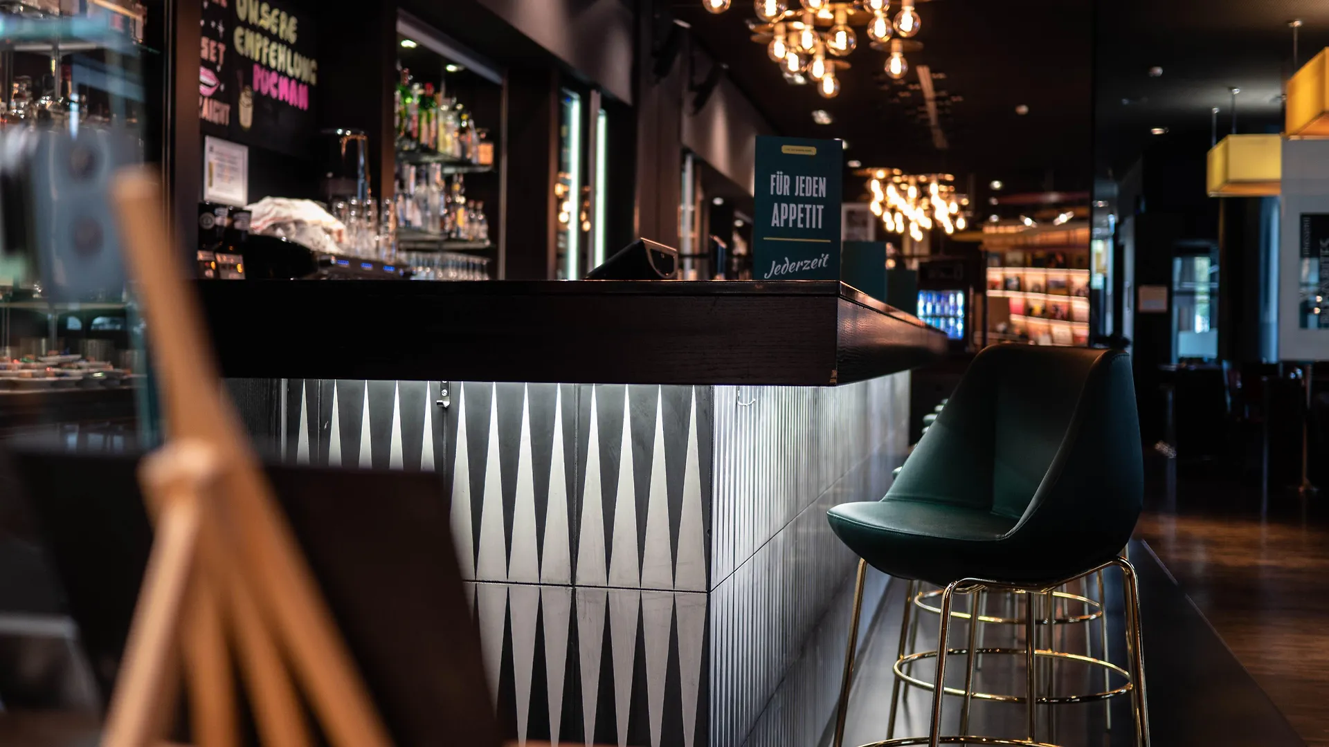 Hotel Holiday Inn Zuerich Messe By Ihg