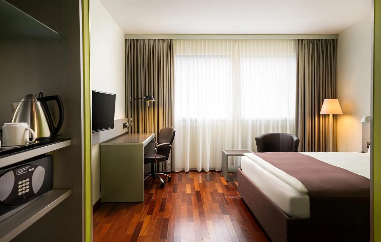 Holiday Inn Zuerich Messe, An Ihg Hotel